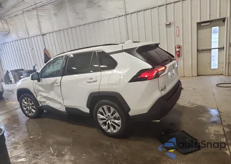 2025 Toyota Rav4 Xle Premium z USA, uszkodzony, nr VIN 2T3A1RFV5SW532013